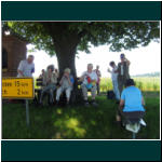 15Trinkpause unter der Linde 1.jpg